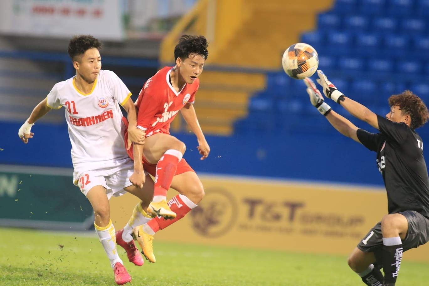 phan ung cua clb pho hien anh 1