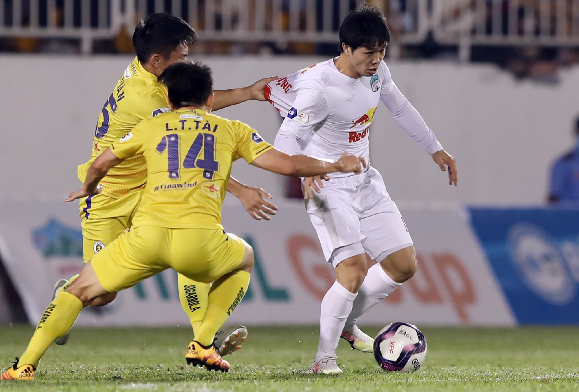 kiatisuk senamuang anh 1