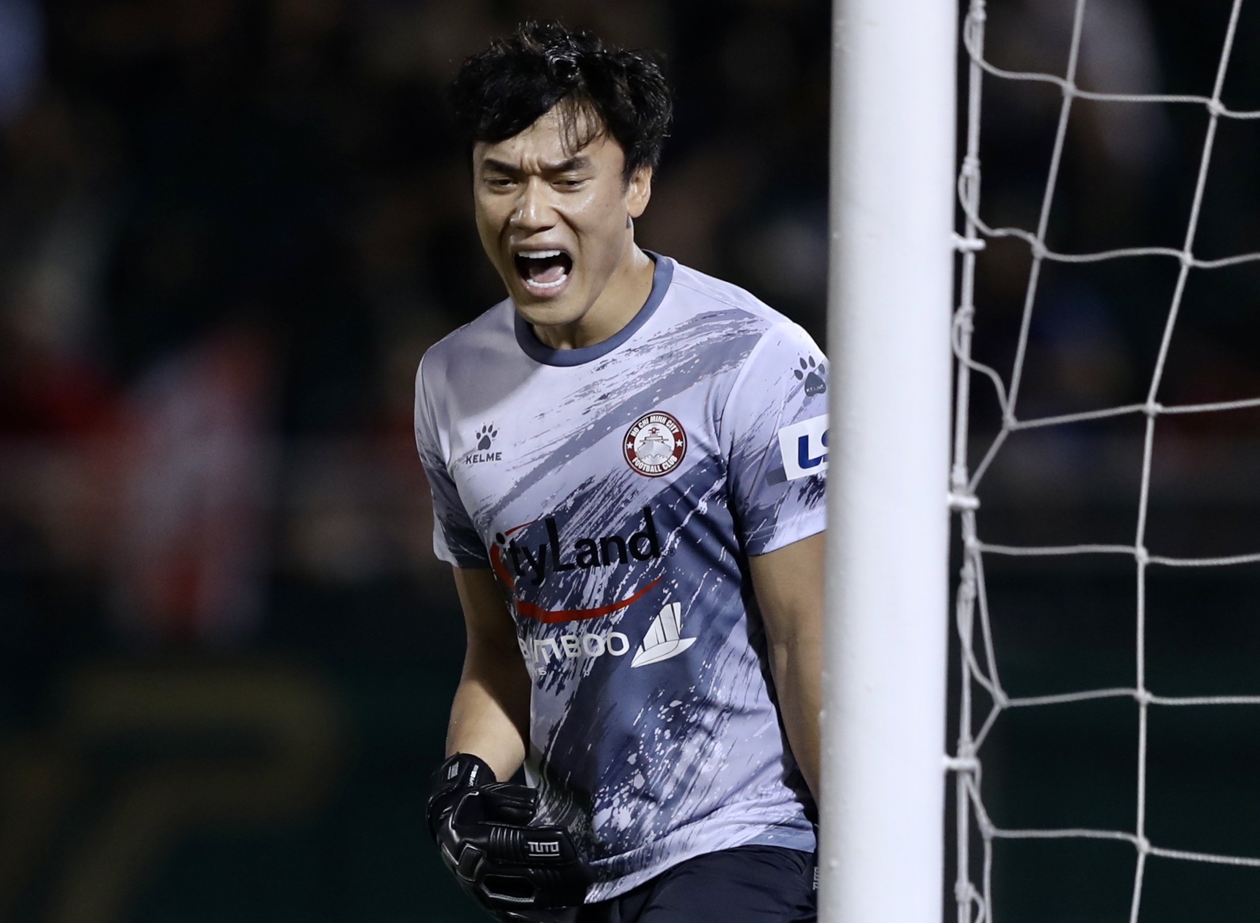 ban gai bui tien dung anh 4