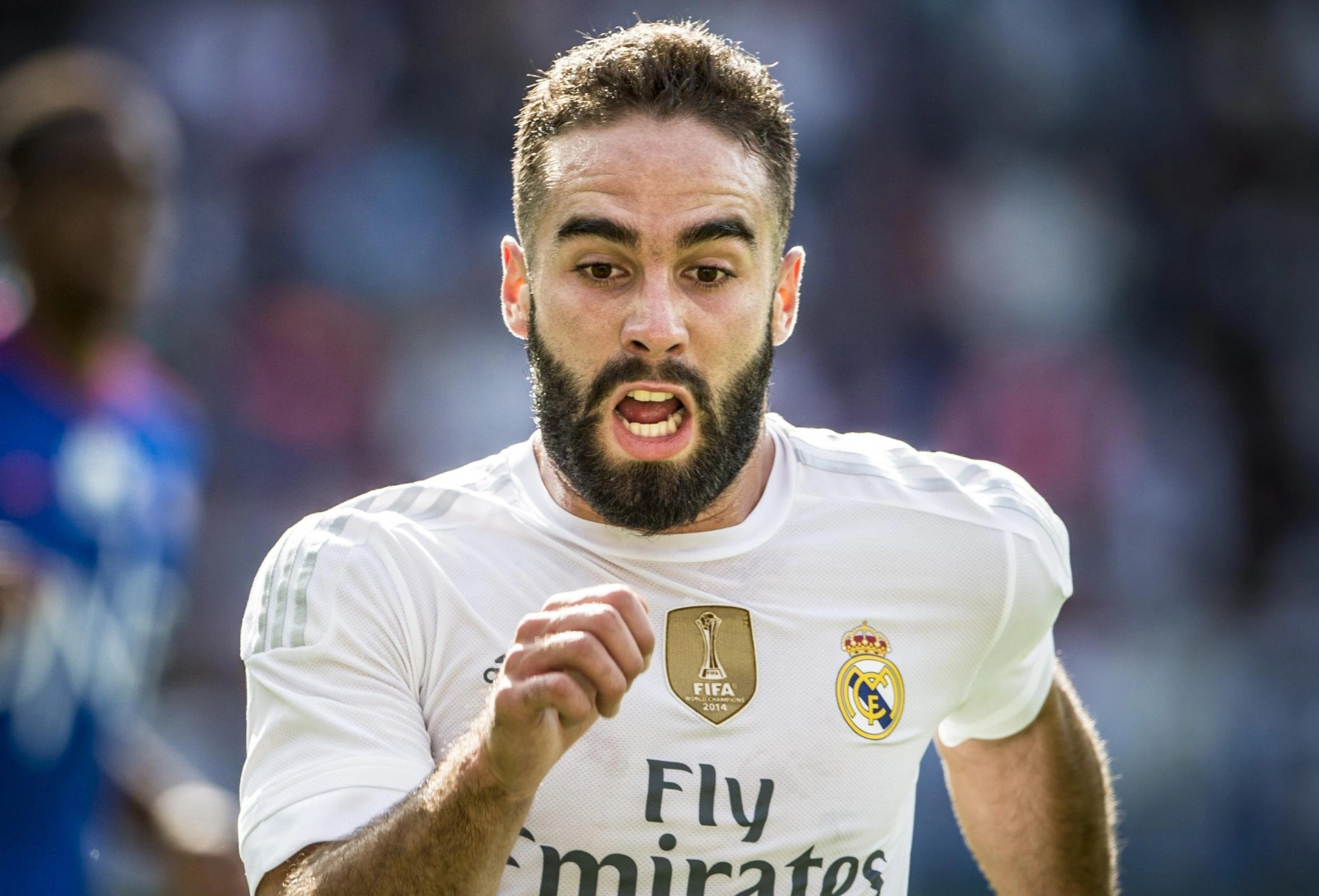 Hau ve phai so mot Real nghi het mua hinh anh