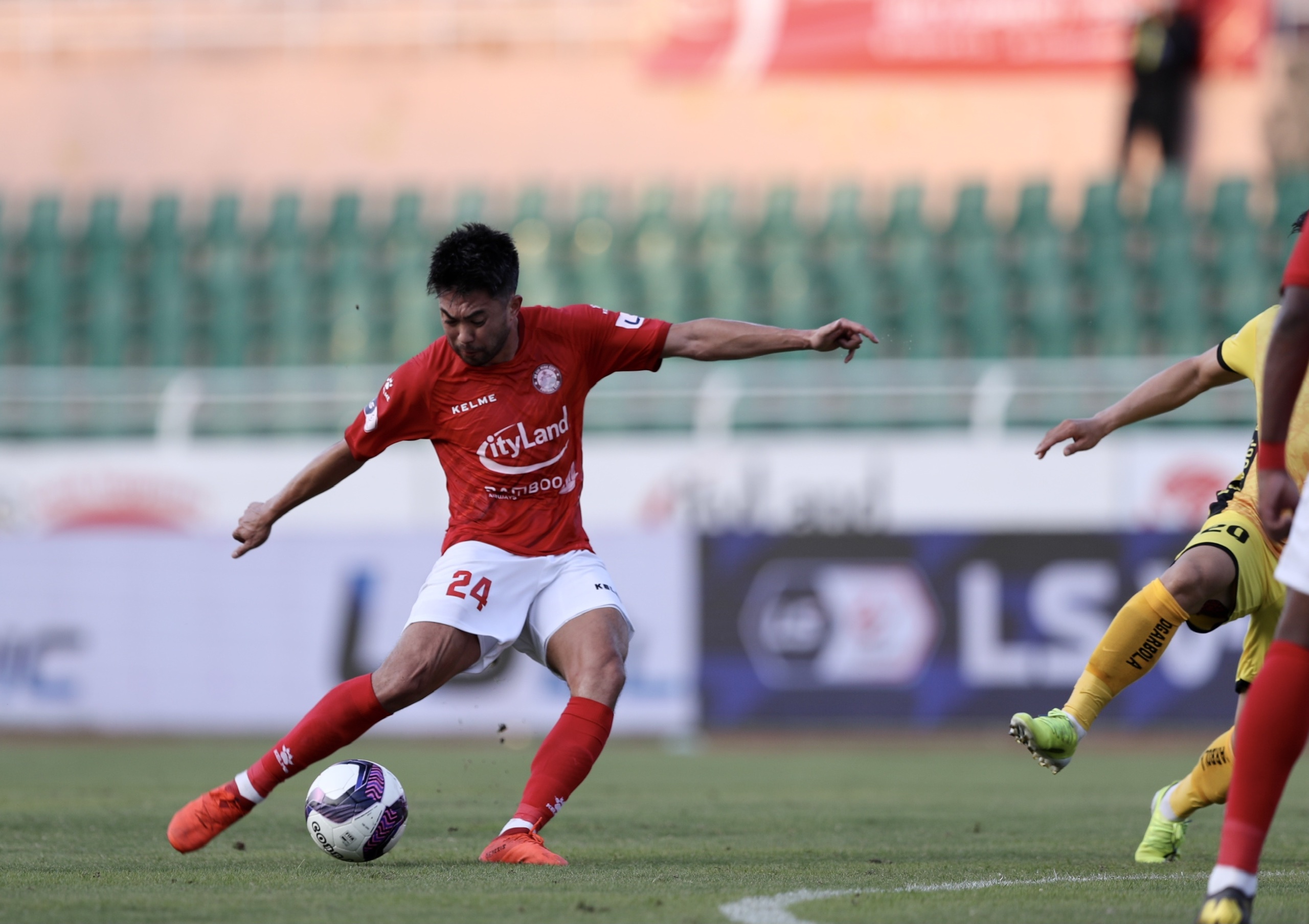 lee nguyen toa sang anh 1