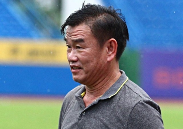 HLV Phan Thanh Hung: 'Toi van con mau lam' hinh anh