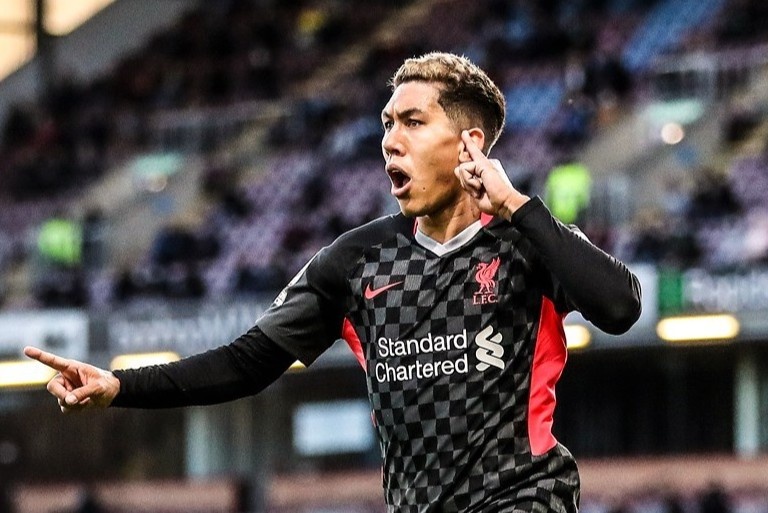 Liverpool tro lai top 4 hinh anh