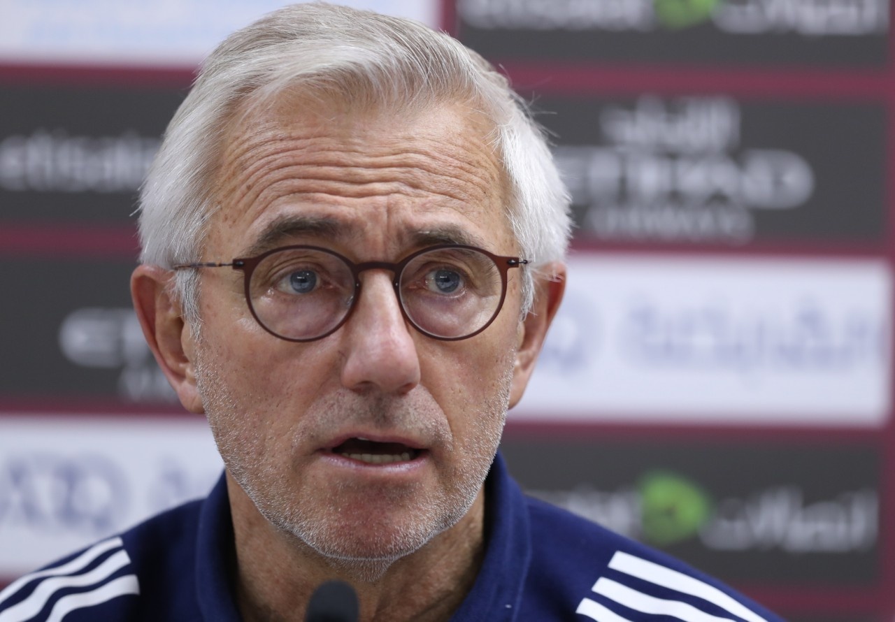 HLV tuyen UAE ly giai nguyen nhan thang dam Malaysia hinh anh