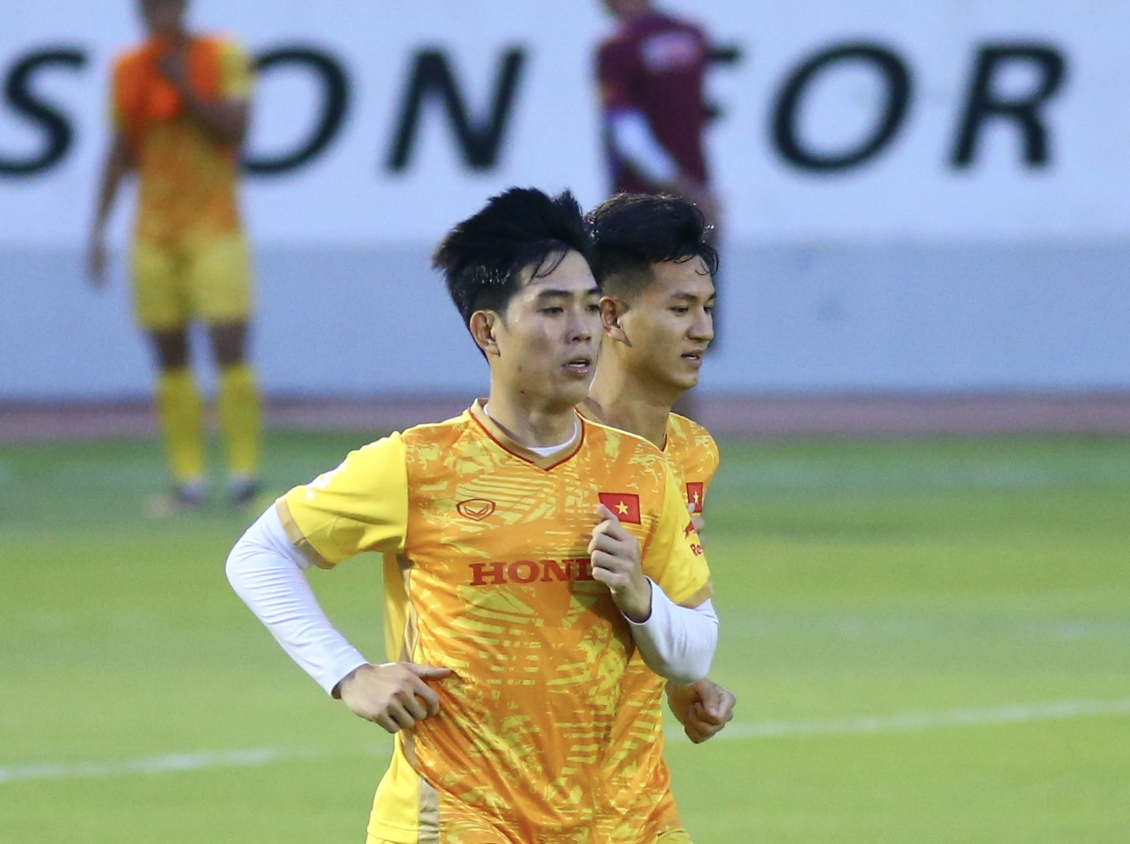 Sao U22 Viet Nam: 'Tao ap luc lien tuc la cach lam cua thay Troussier' hinh anh