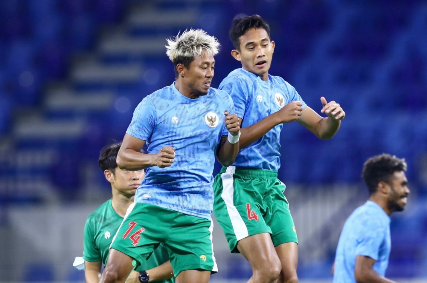 Tuyen Indonesia xao tron so ao trong tran gap Viet Nam hinh anh