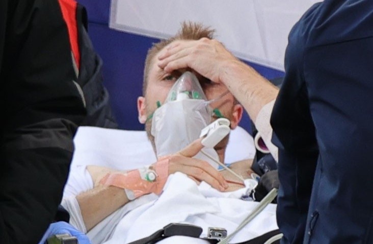 'Eriksen da gui tin nhan vao nhom chat cua Inter' hinh anh