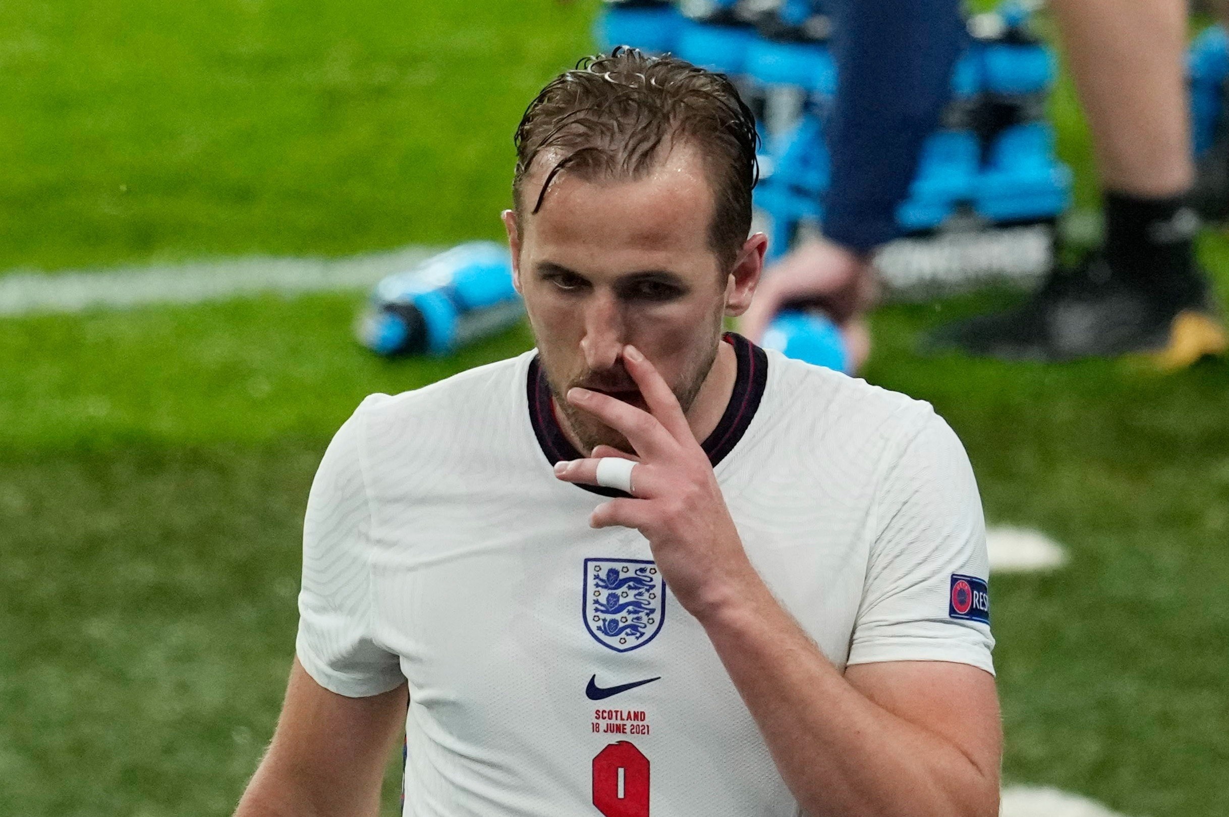 Harry Kane danh mat minh hinh anh