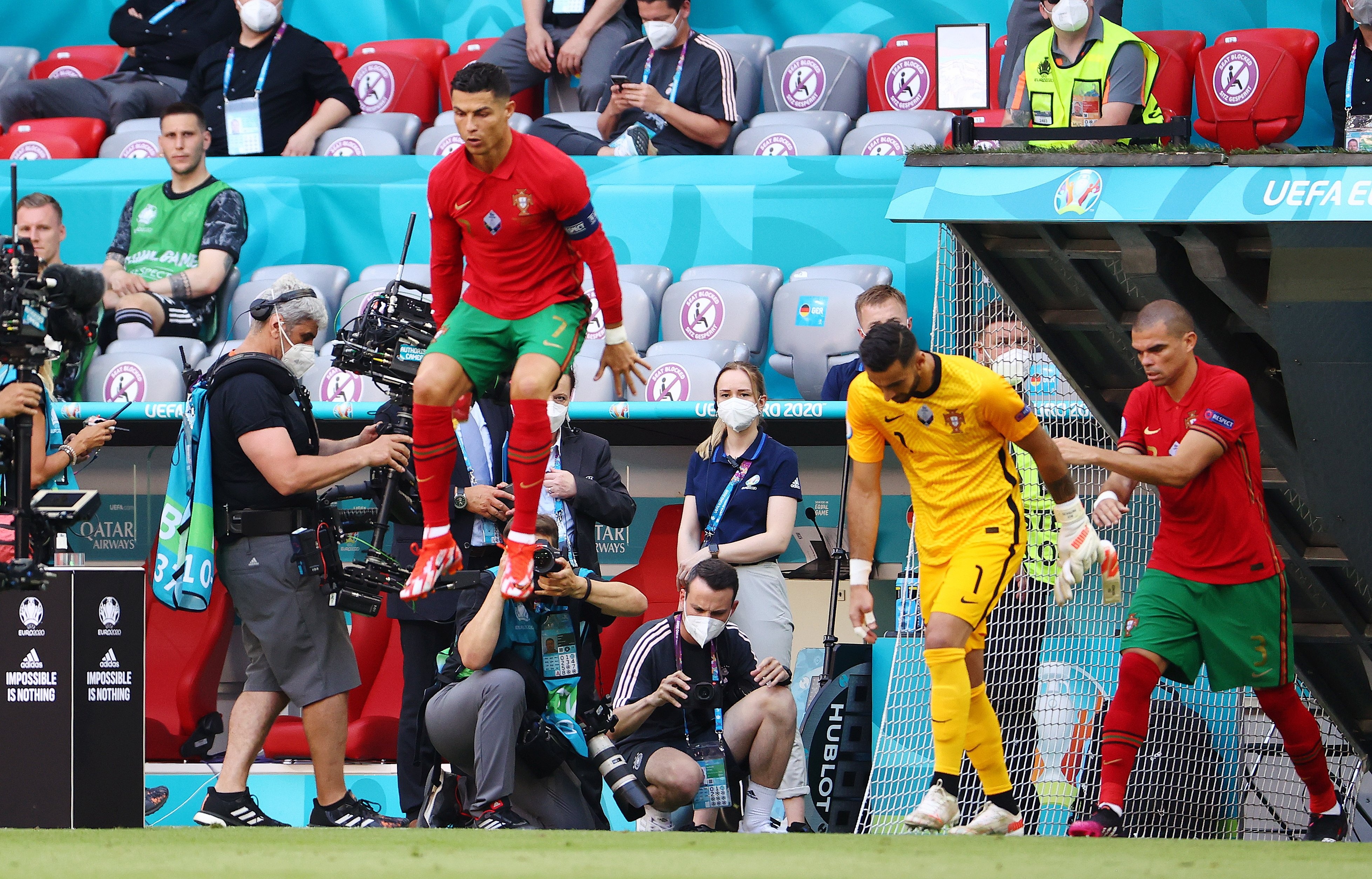 ronaldo chay nuoc rut anh 1