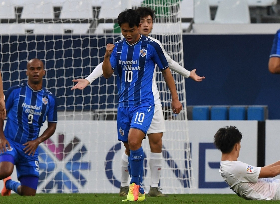 viettel vs ulsan hyundai anh 7