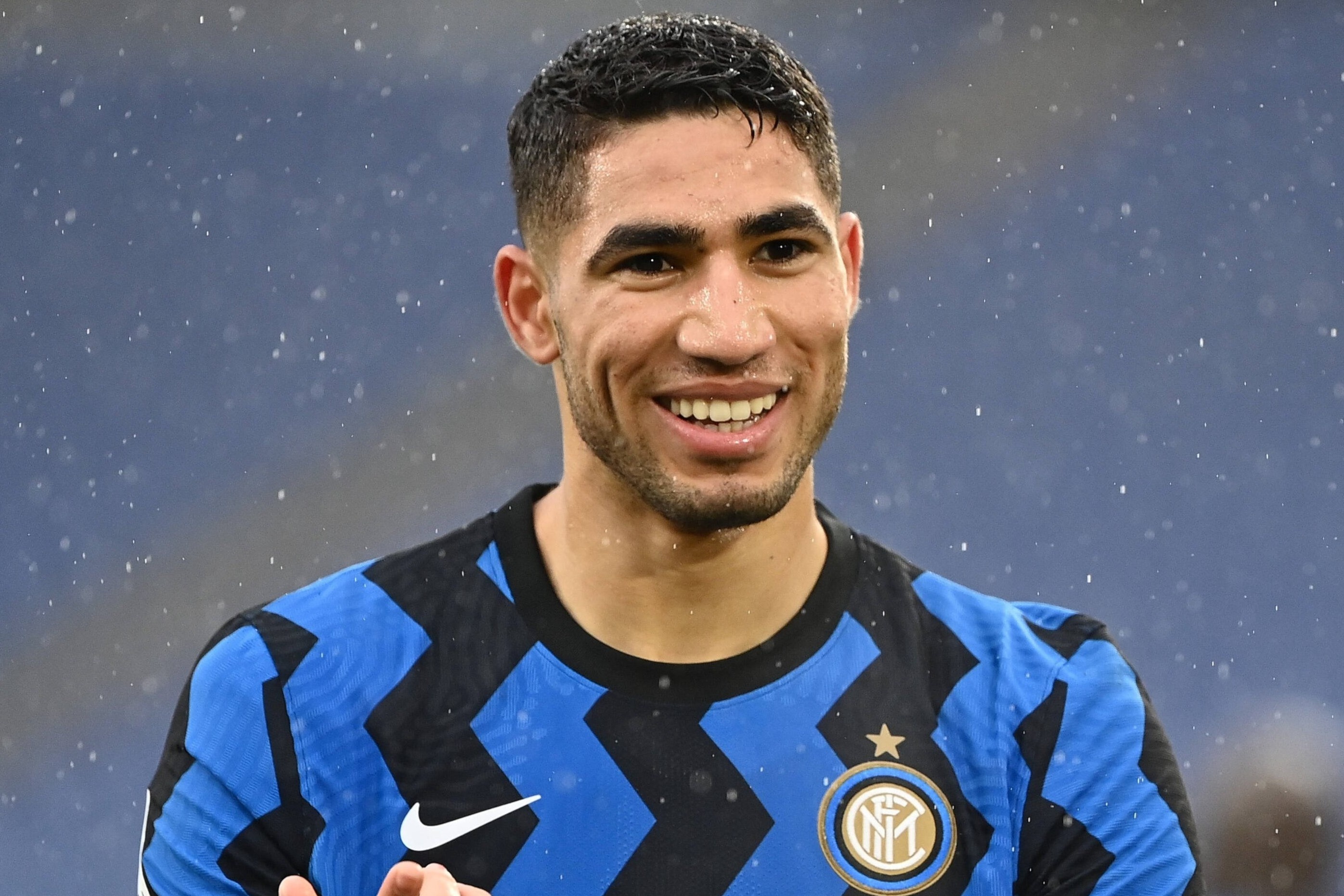 Hakimi tro thanh hau ve dat gia nhat lich su PSG hinh anh