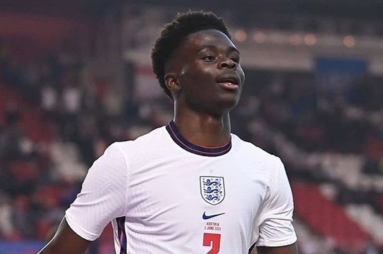 Saka len tieng sau khi bi phan biet chung toc hinh anh