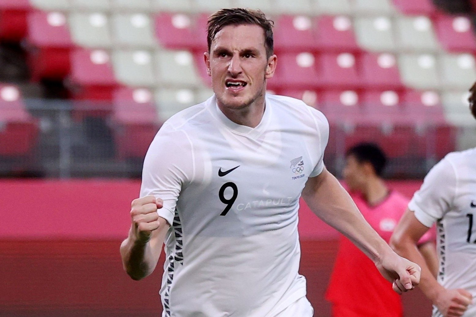 Olympic Han Quoc thua vi tien dao Premier League hinh anh