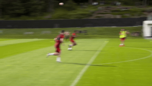 Minamino ghi 2 ban trong bai tap phan cong hinh anh