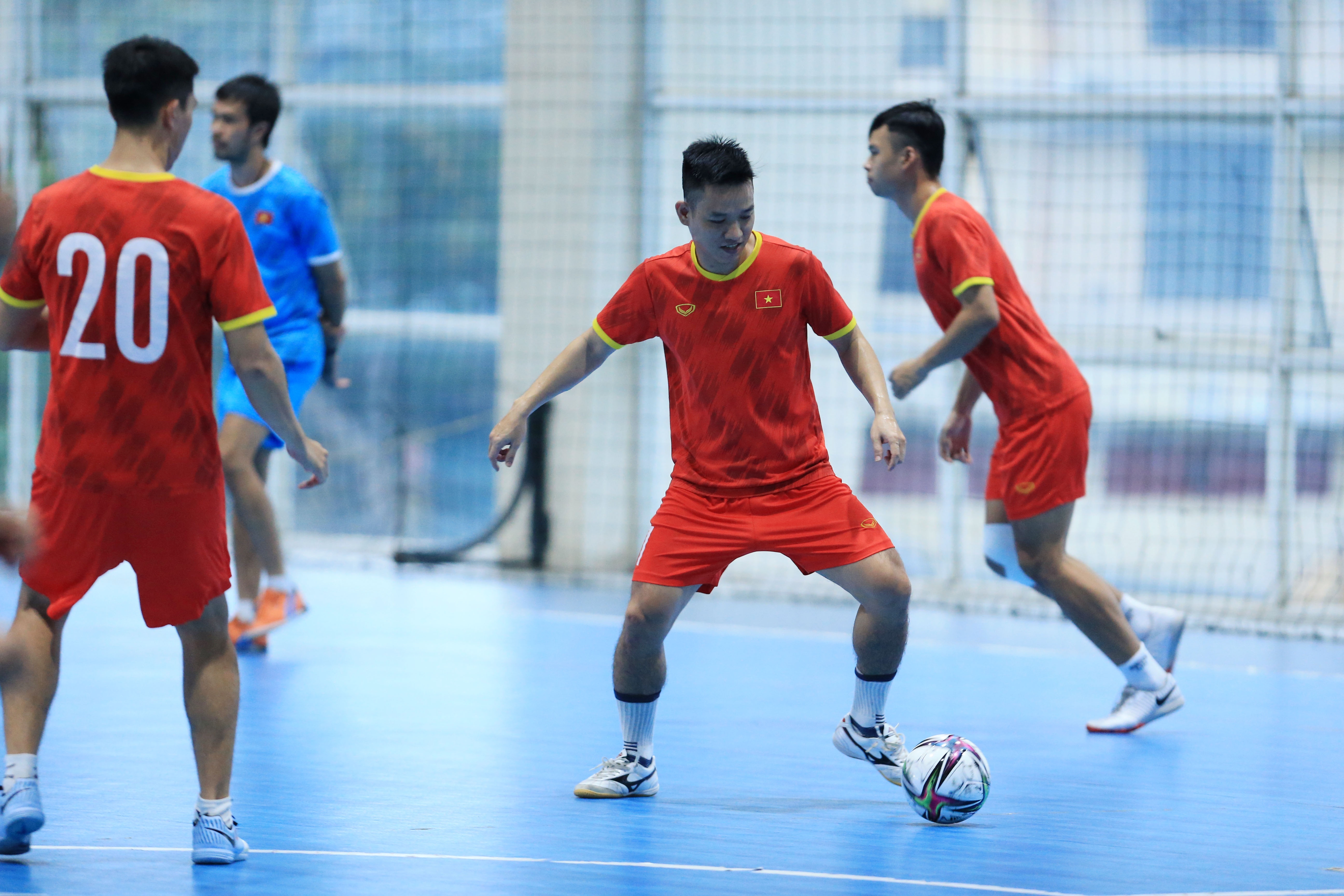 tuyen futsal viet nam anh 2