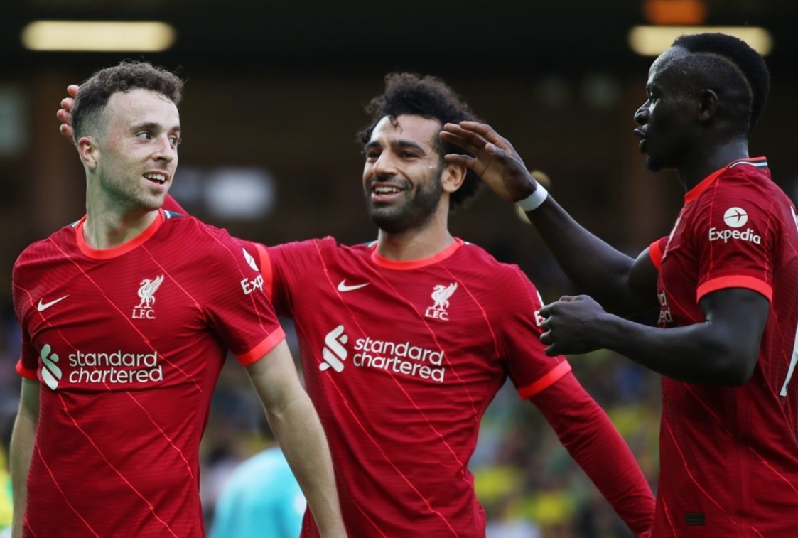 Liverpool khoi dau thuan loi o Premier League hinh anh