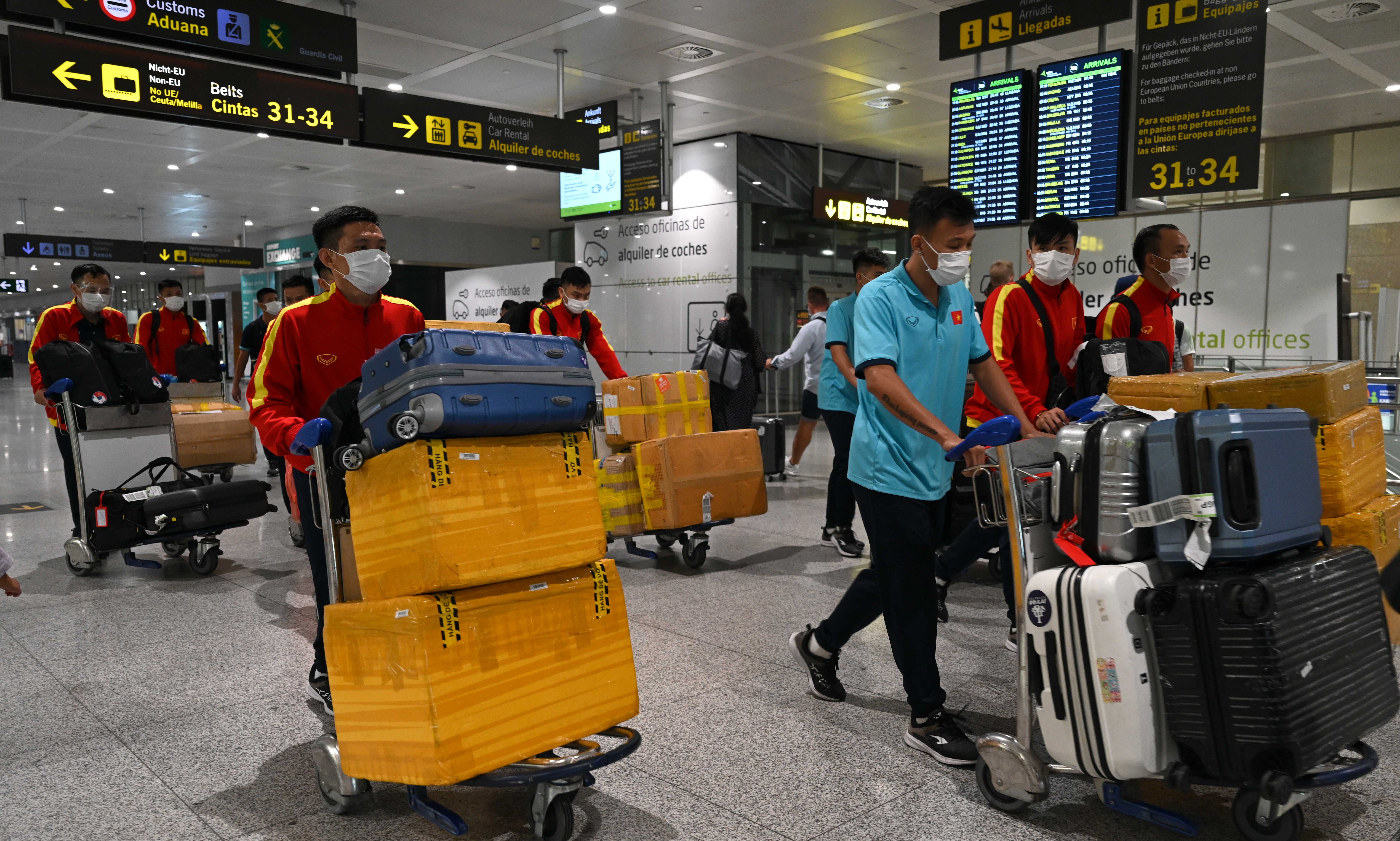 tuyen futsal viet nam den tay ban nha anh 1