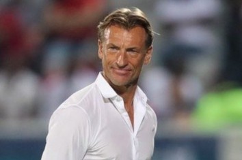 HLV tuyen Saudi Arabia canh giac truoc Viet Nam hinh anh