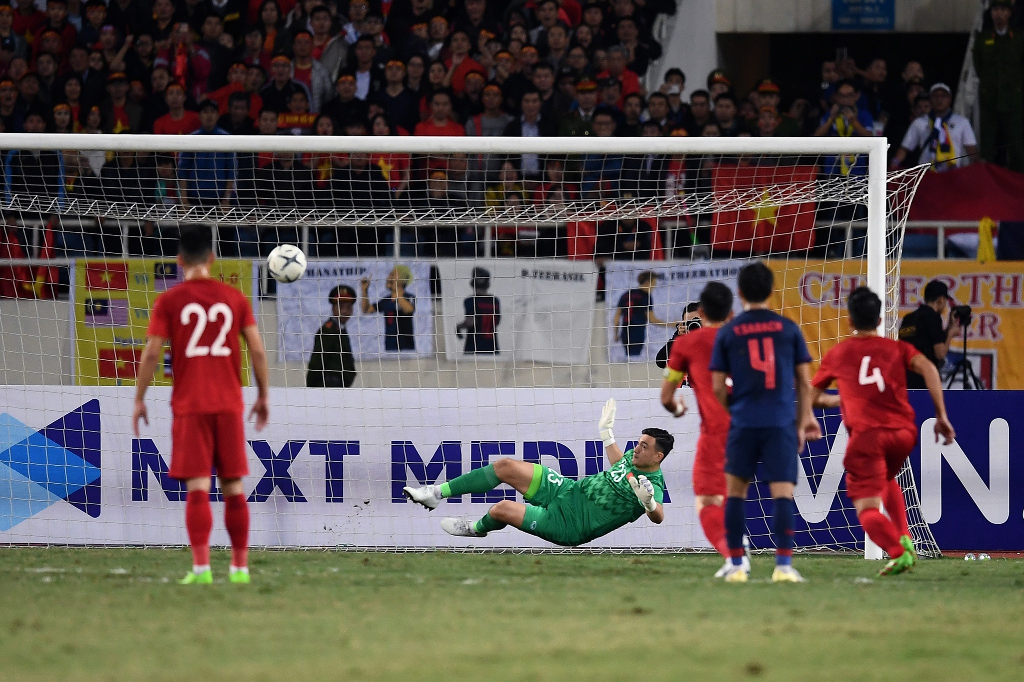 van lam bat chinh anh 2