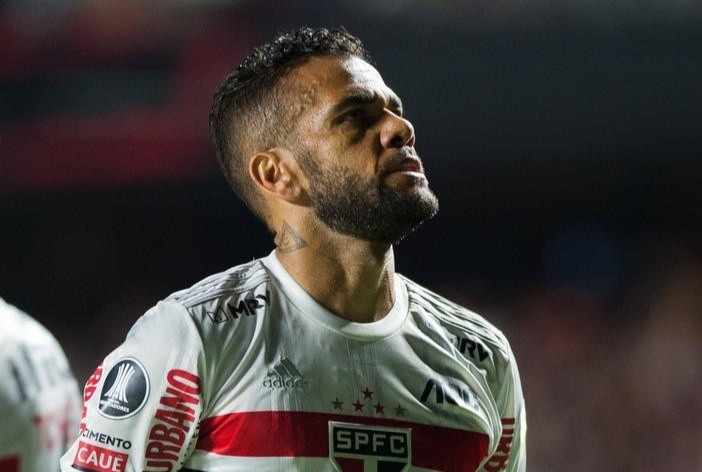 Dani Alves that nghiep hinh anh