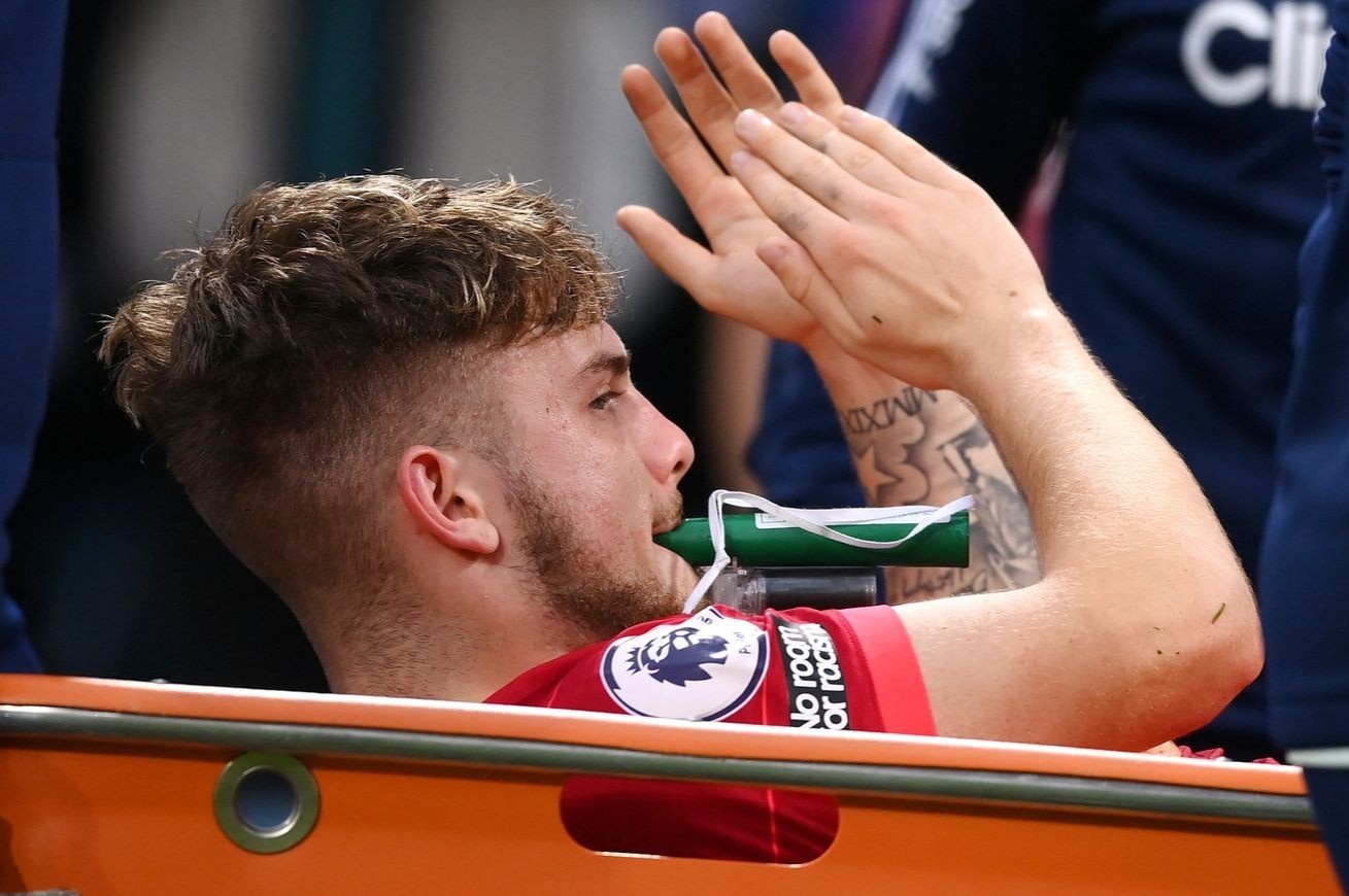 Sao tre Liverpool len tieng sau ca chan thuong nghiem trong hinh anh