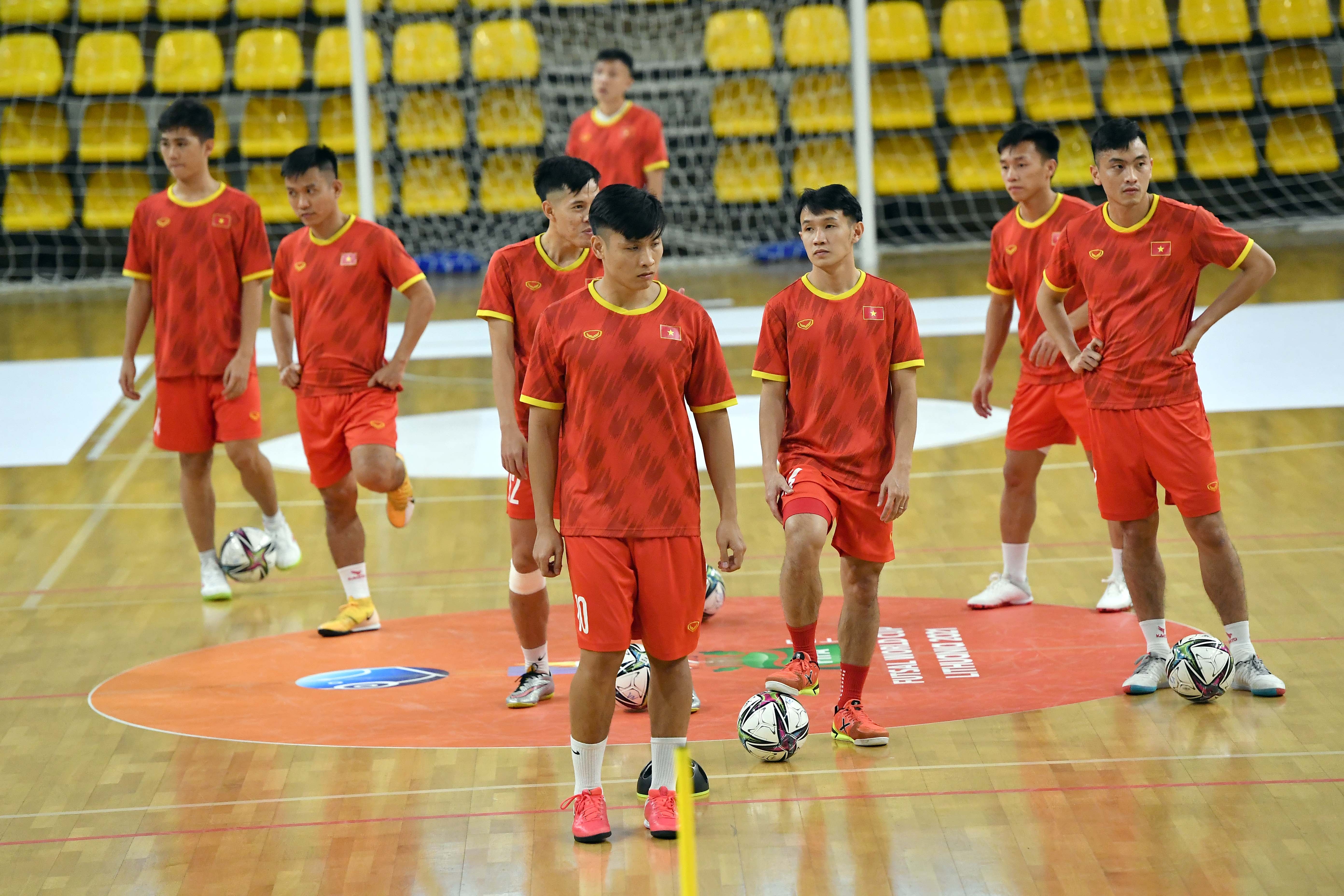 tuyen futsal viet nam xoc lai tinh than anh 6