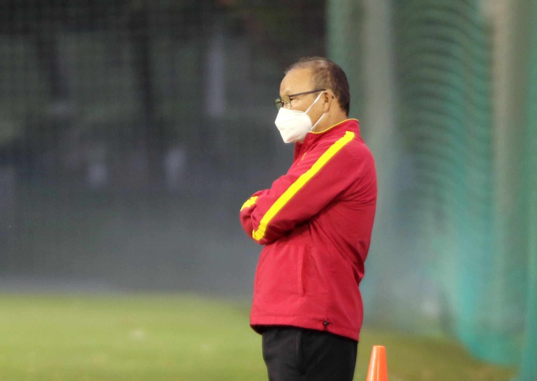 HLV Park quan sat ky buoi tap cua U23 Viet Nam hinh anh