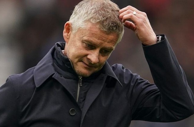 Neville tin noi bo MU dang roi ren hinh anh