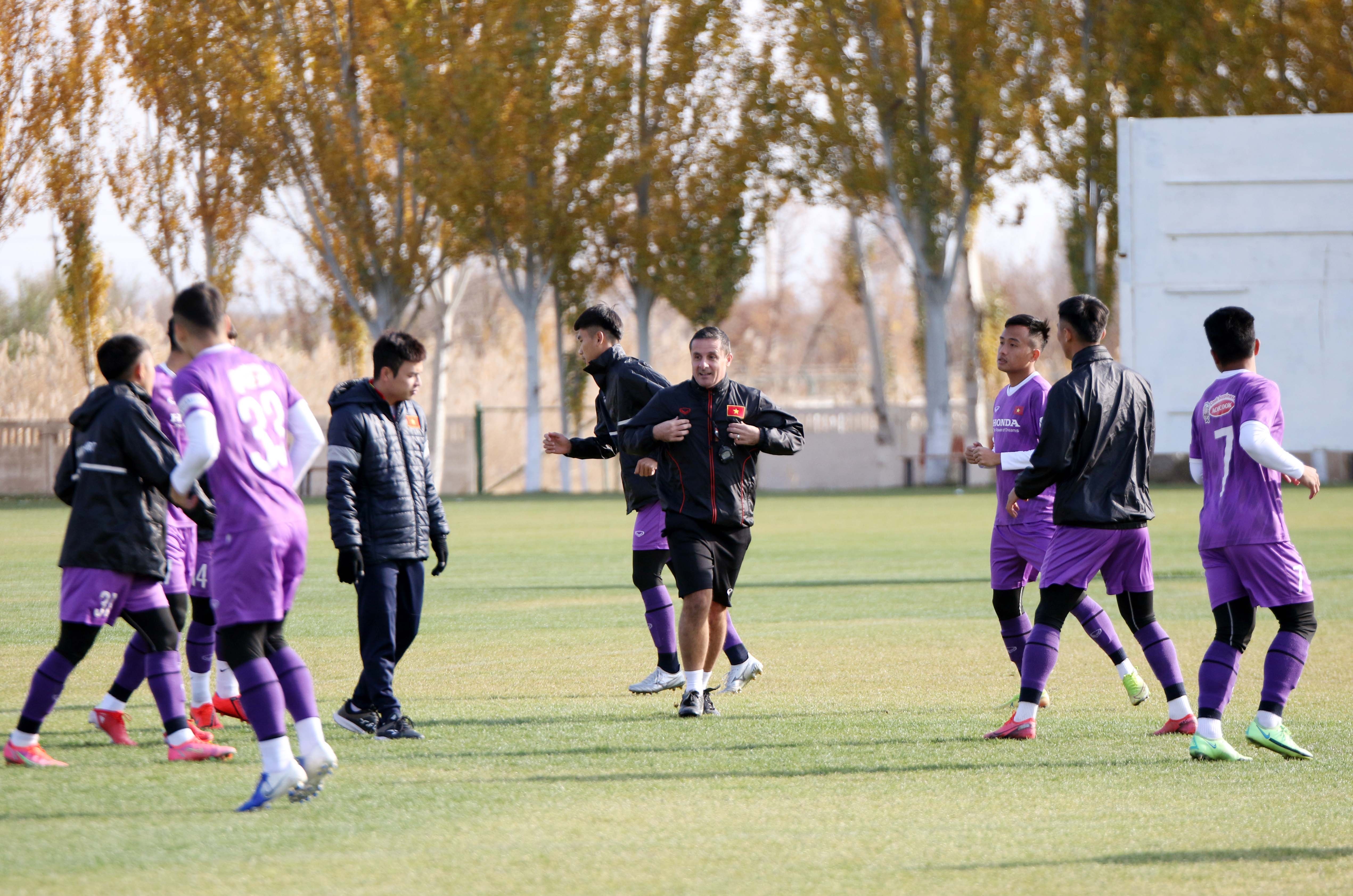 u23 viet nam tap luyen anh 8