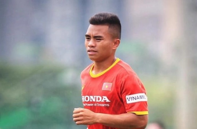 Tien dao U23 Viet Nam tung tron gia dinh de theo bong da hinh anh