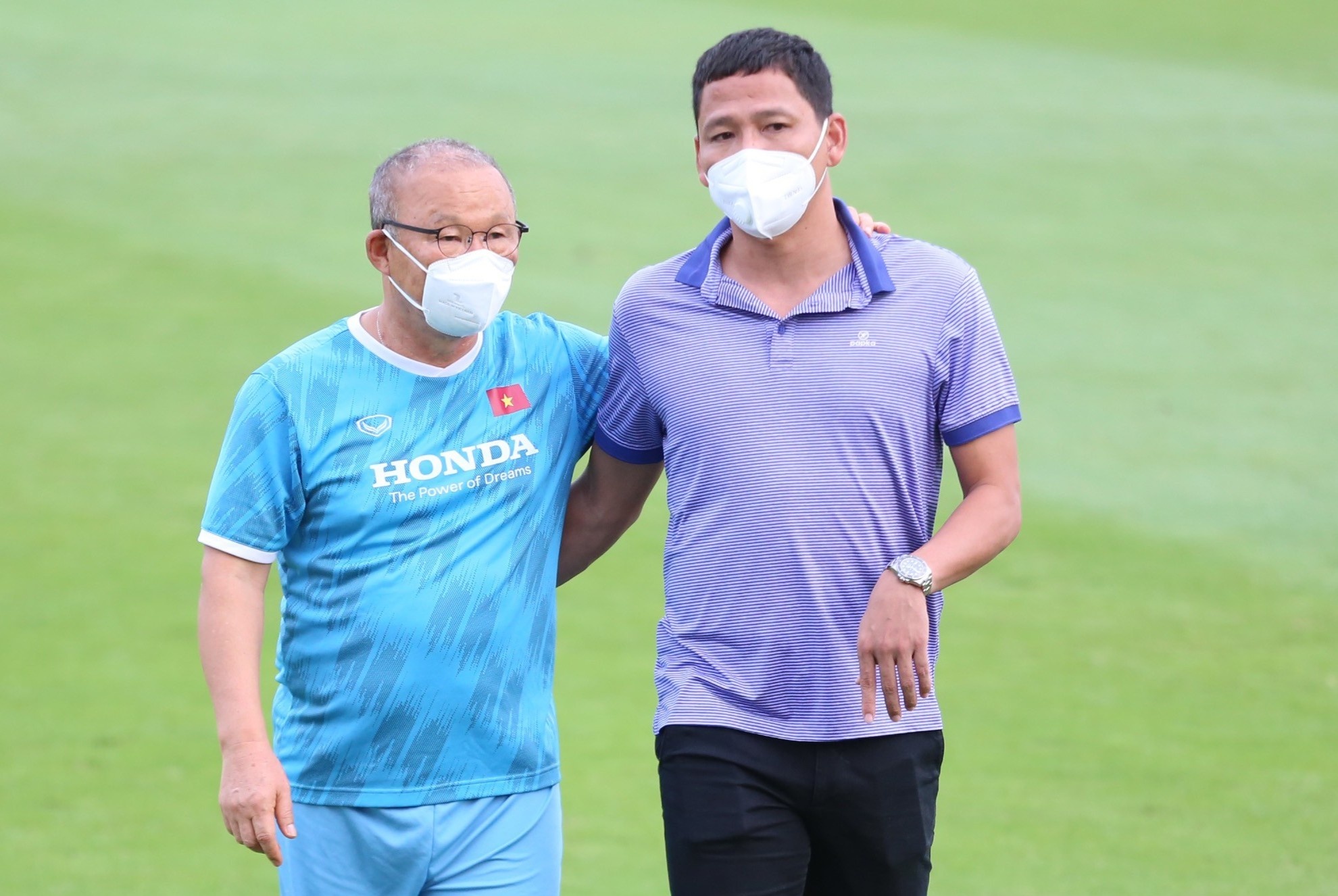 Anh Duc den tham thay Park va cac tuyen thu Viet Nam hinh anh