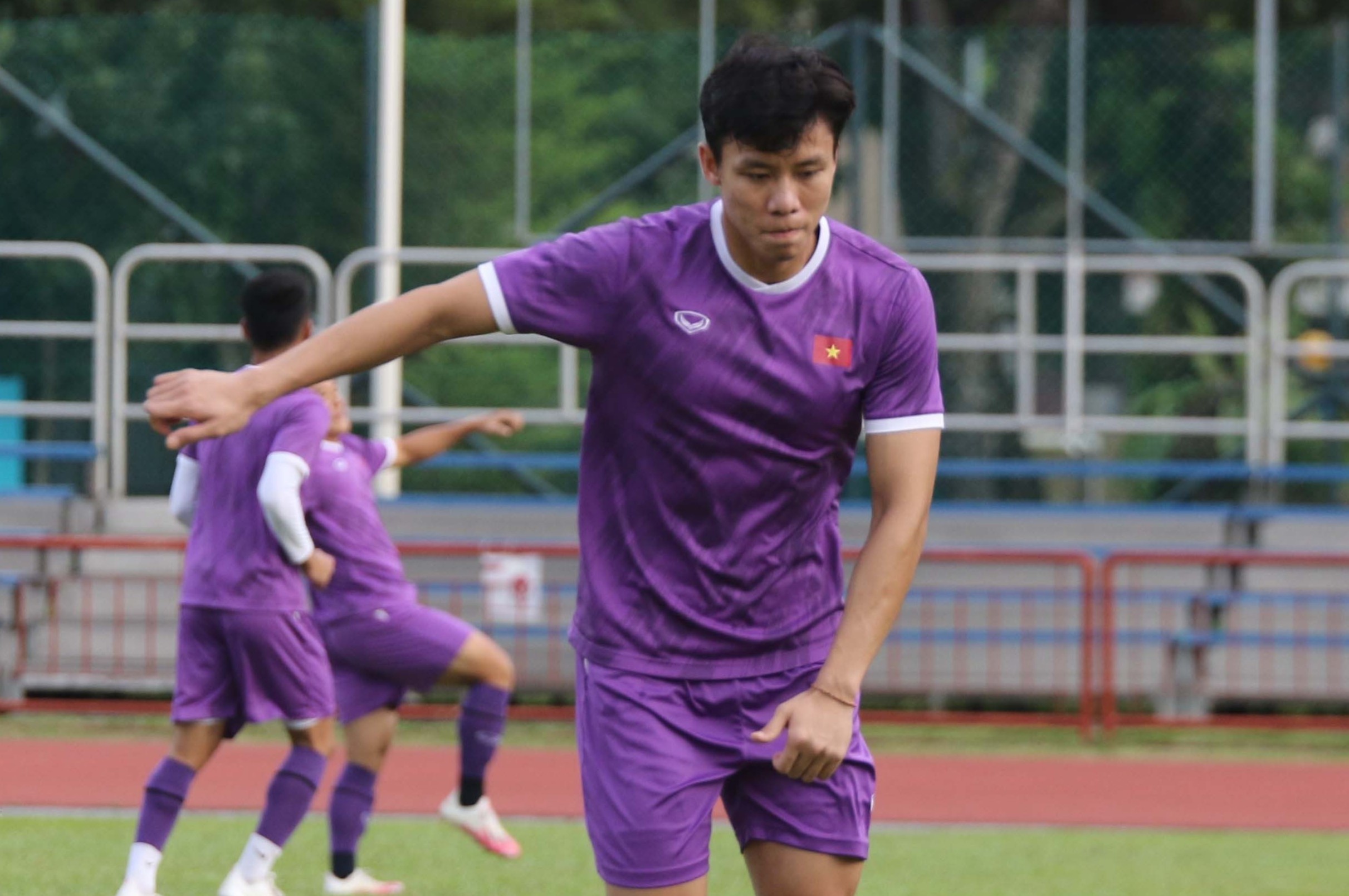 Quang Hai va Ngoc Hai tro lai tap luyen truoc tran gap Lao hinh anh