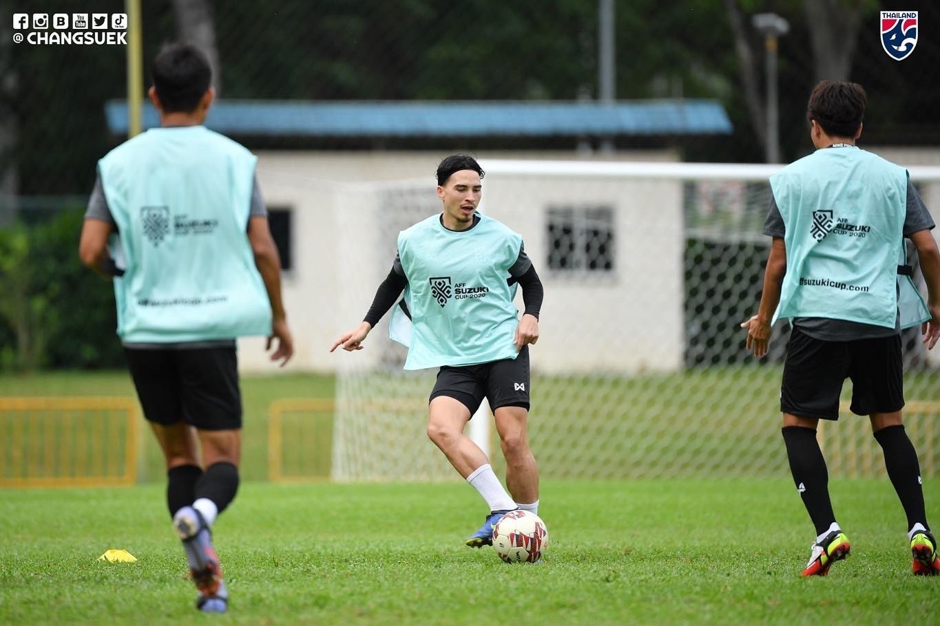 tuyen thai lan anh 6