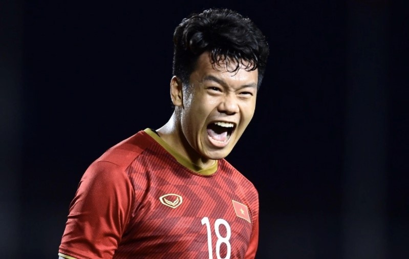 Thanh Chung duoc vinh danh sau tran gap Indonesia hinh anh