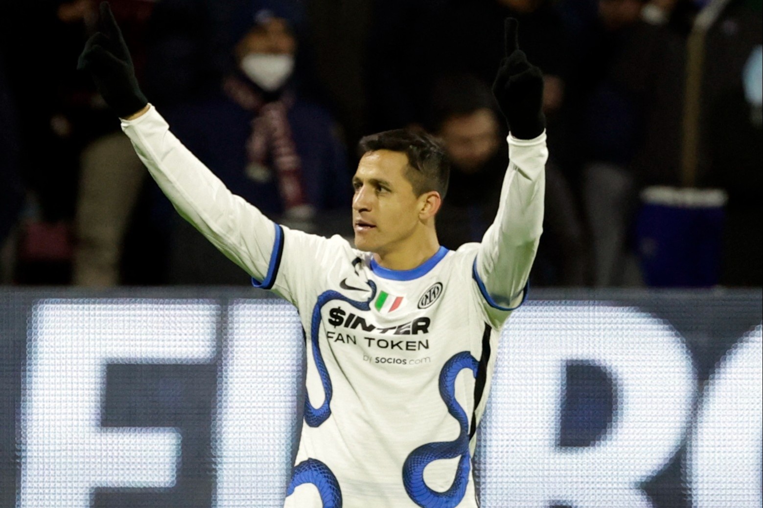 Inter Milan gay suc ep cho AC Milan sau tran thang 5-0 hinh anh