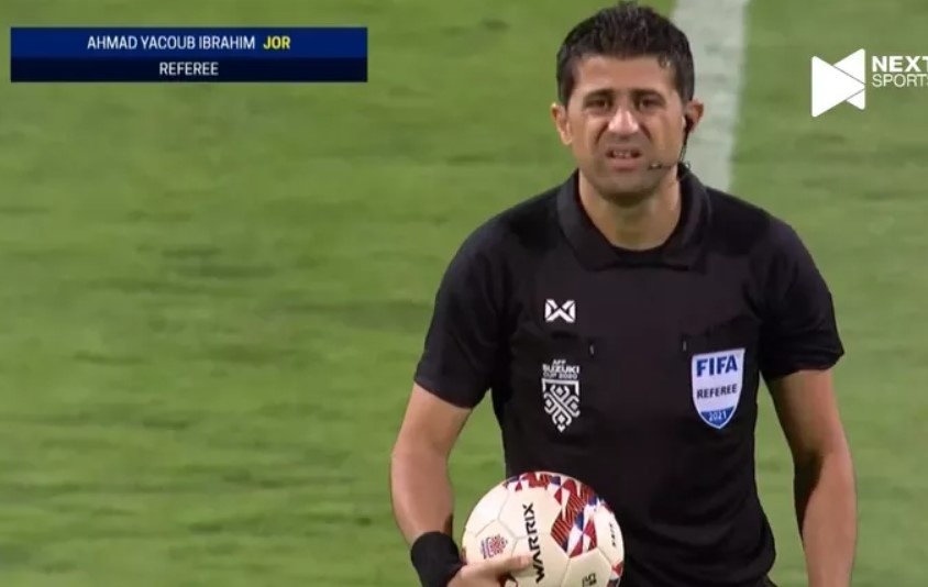 trong tai tran viet nam vs thai lan anh 1