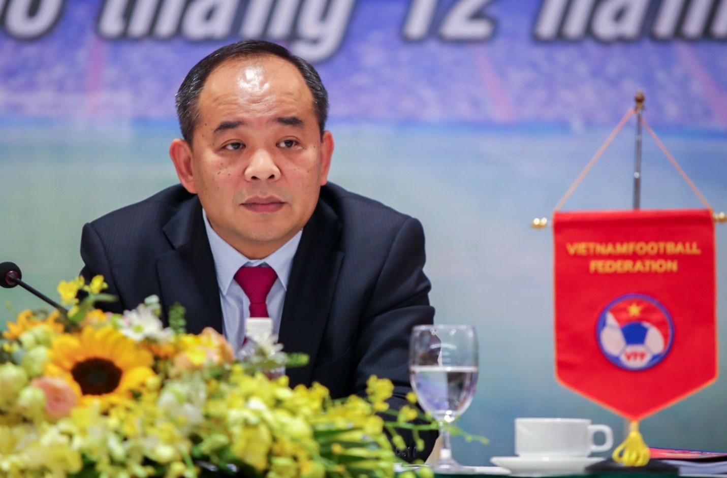 Ong Le Khanh Hai xin thoi chuc chu tich VFF hinh anh