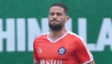 Ba cau thu Serbia thi dau that vong o CLB Da Nang hinh anh