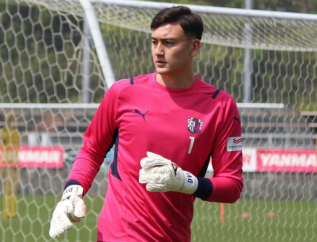 van lam gia han voi cerezo osaka anh 1