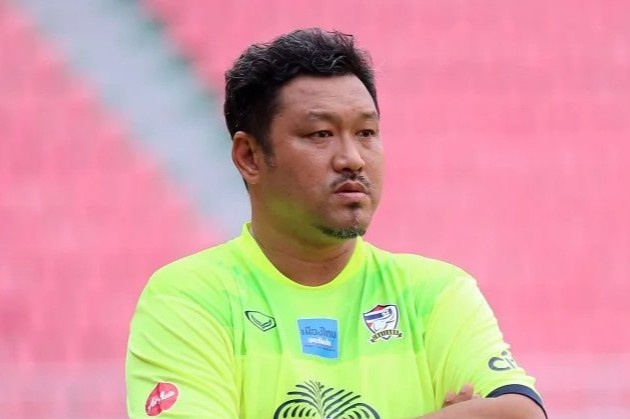 Srimaka mat ghe HLV U23 Thai Lan sau that bai o giai chau A? hinh anh