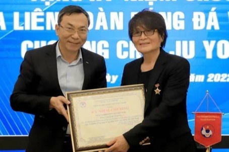 Bac si Choi Ju-young hy vong tro lai tuyen Viet Nam trong tuong lai hinh anh