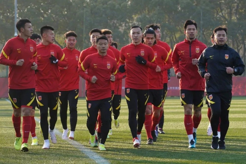 Nha bao Trung Quoc: 'Toi biet cau thu ap luc den muc di ve sinh 7 lan' hinh anh