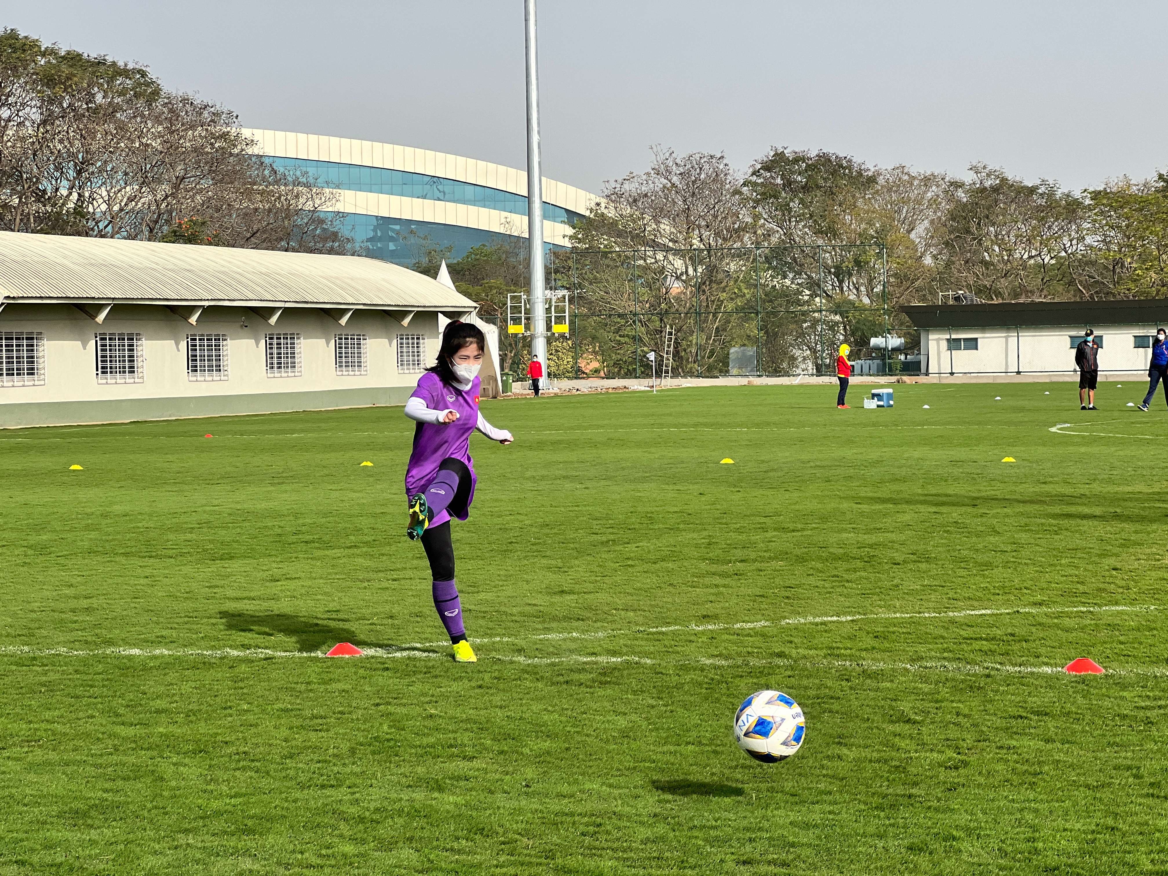 tuyen nu viet nam tap luyen anh 5