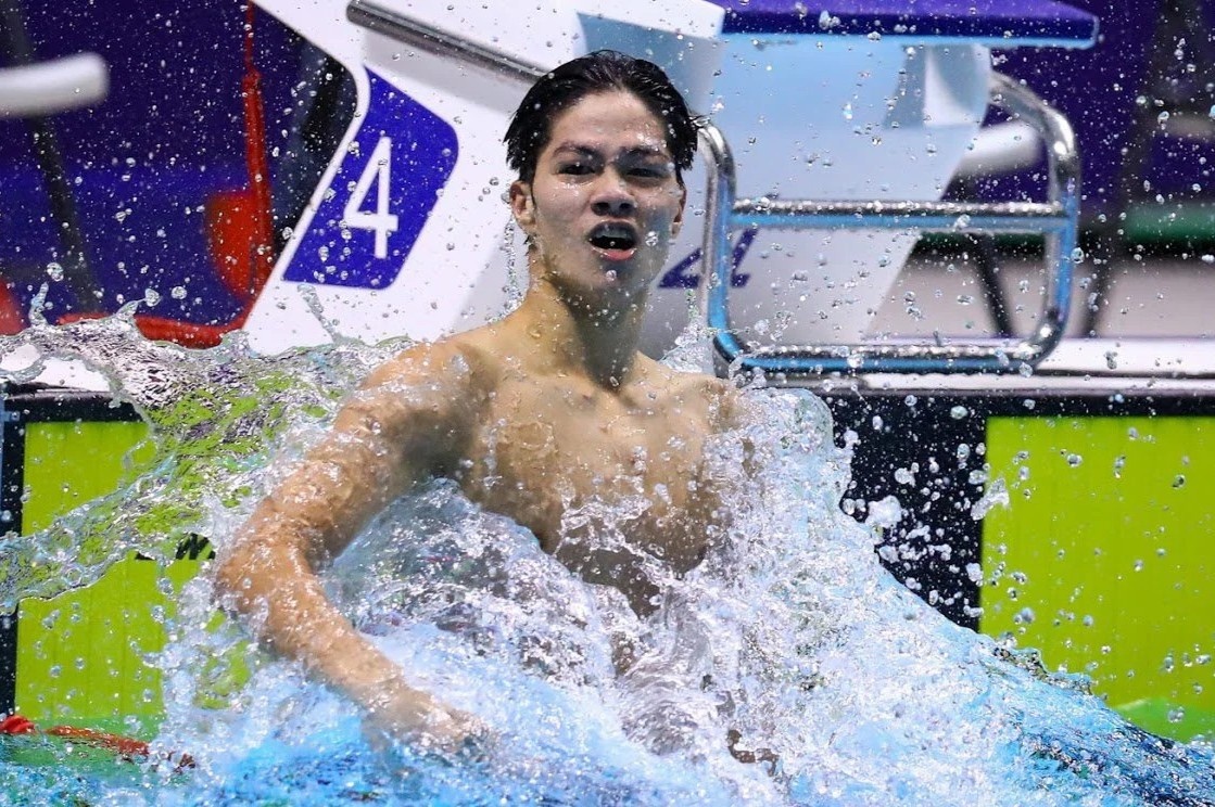 Kinh ngu Hung Nguyen: 'Toi tung khong kip vui khi gianh den 18 HCV' hinh anh