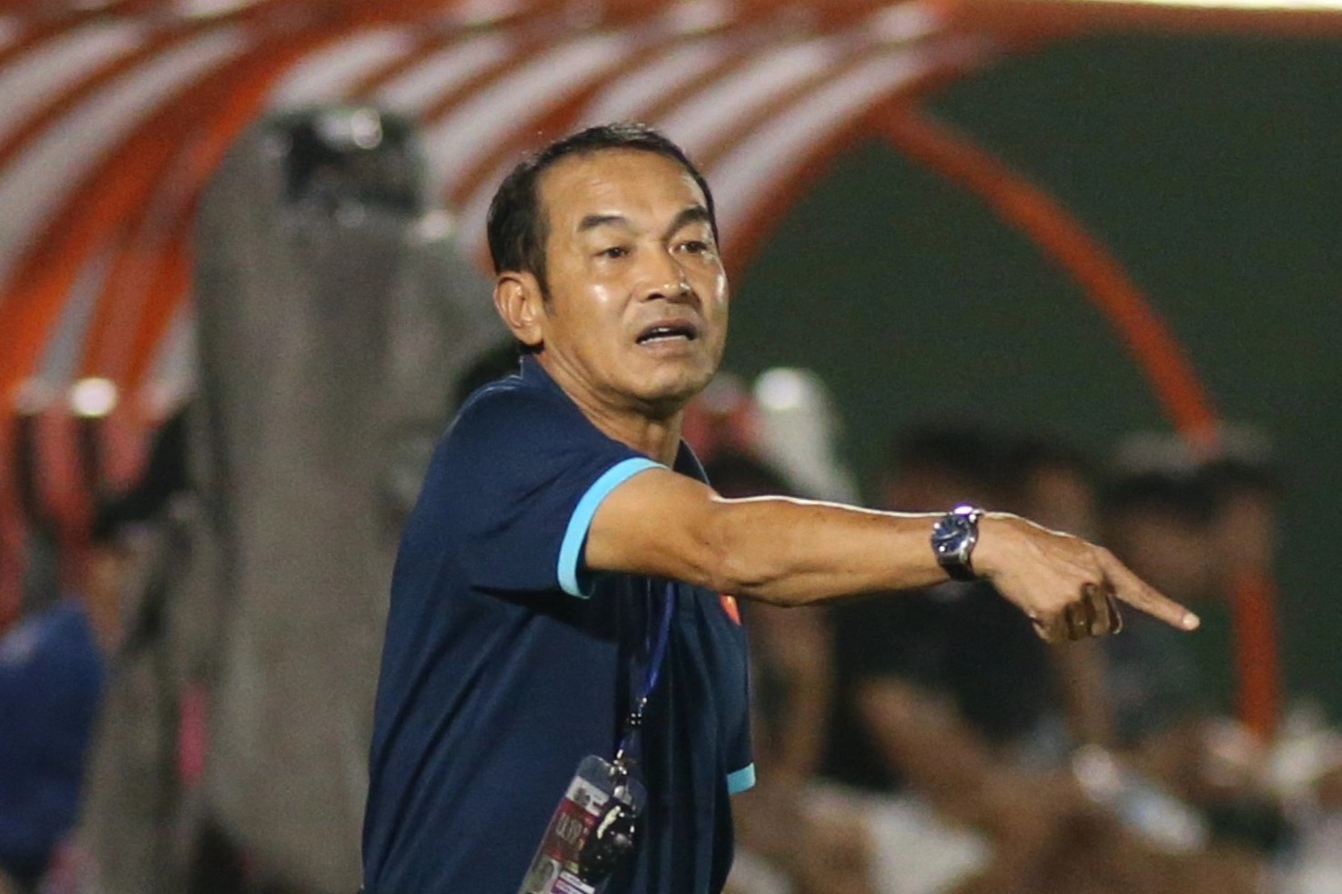 Ong Dinh The Nam la khac tinh voi HLV Tay Ban Nha cua Thai Lan hinh anh