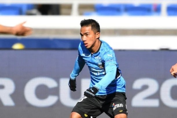 Chanathip mat danh hieu dau tien cung nha vo dich Nhat Ban hinh anh