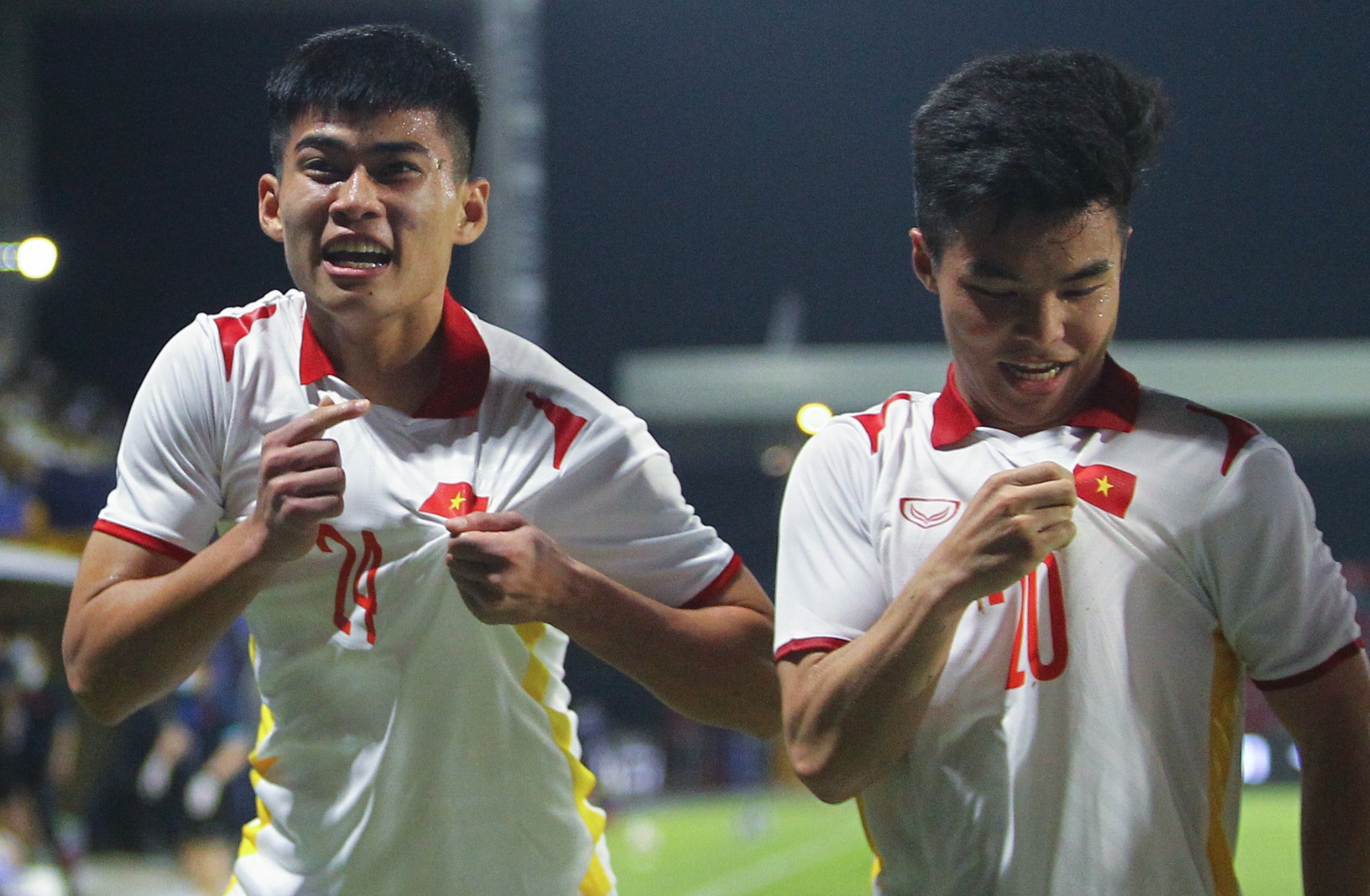 U23 Viet Nam lay ngoi dau cua Thai Lan o giai Dong Nam A hinh anh