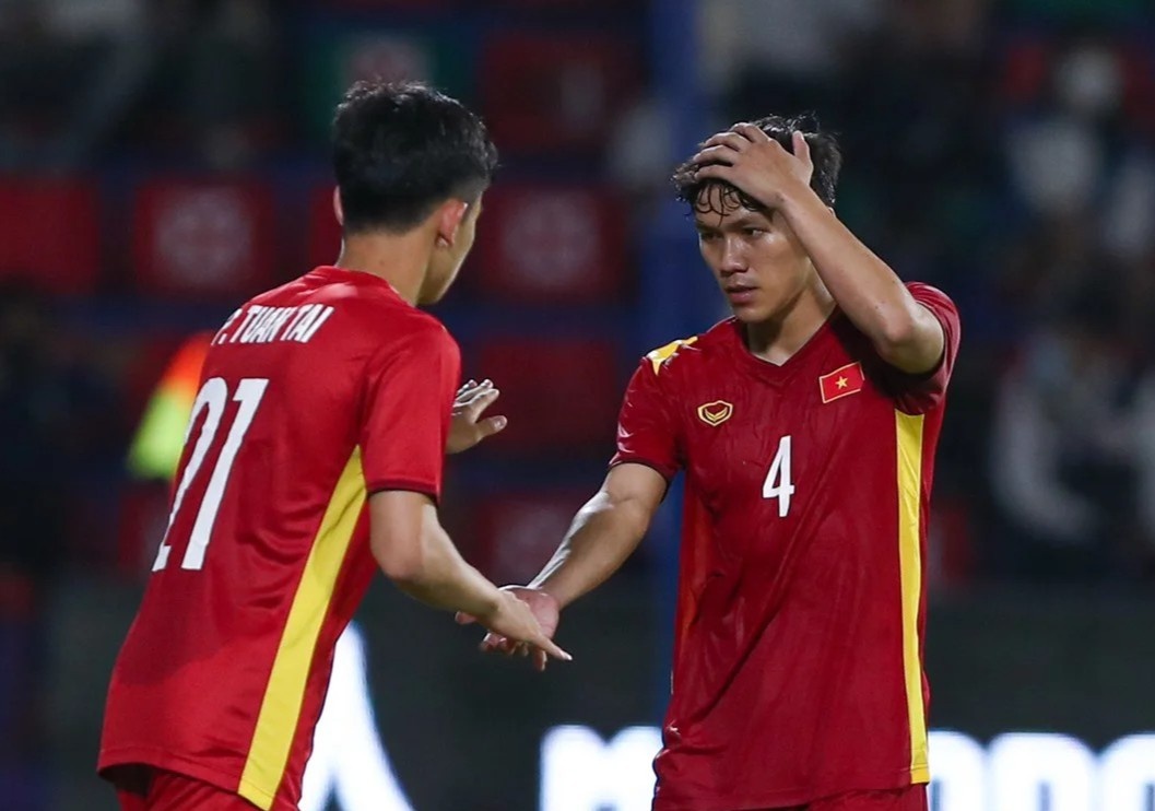 Tran U23 Viet Nam - Thai Lan suyt bi huy hinh anh