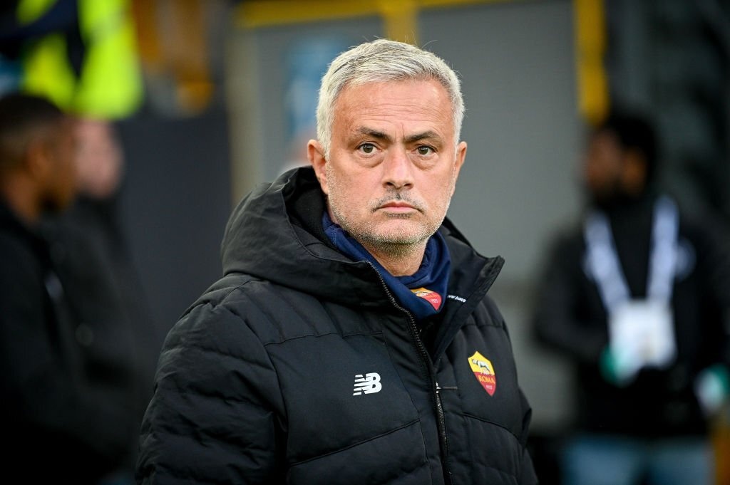 Roma suyt thua trong ngay Mourinho tro lai hinh anh