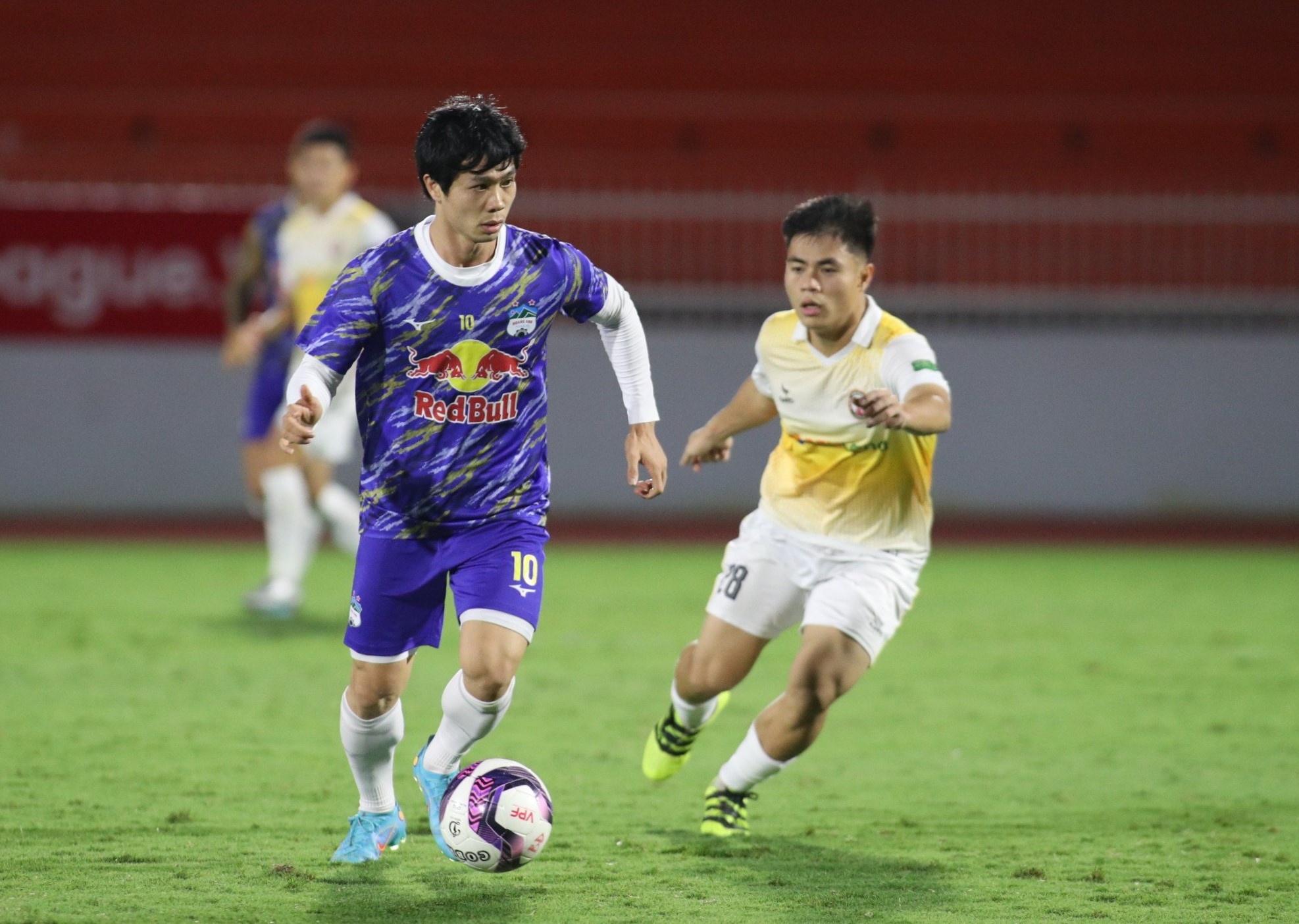 clb binh dinh 1-2 hagl anh 1